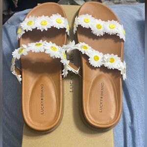 Lucky brand size 8 sandals NEW